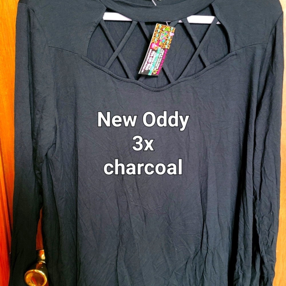 NWT NEW ODDY BRAND CHARCOAL TOP